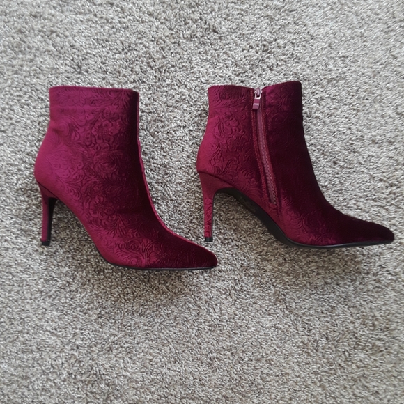 koi footwear Shoes - KOI FOOTWEAR velvet pointed toe boots